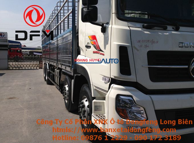 xe dongfeng 4 chân màu bạc thùng Inox