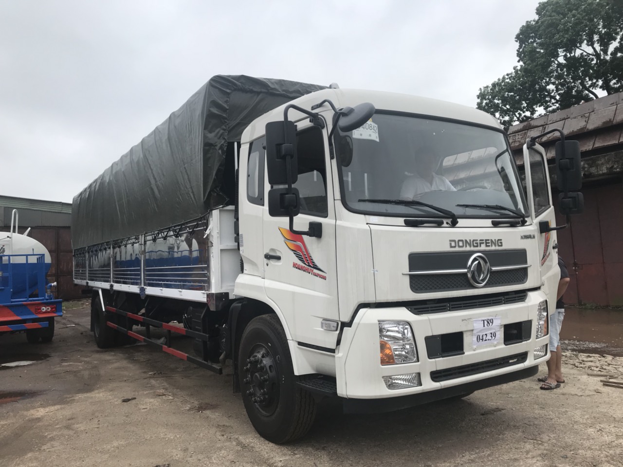 Xe tải thùng Hoàng Huy B19033 9 tấn