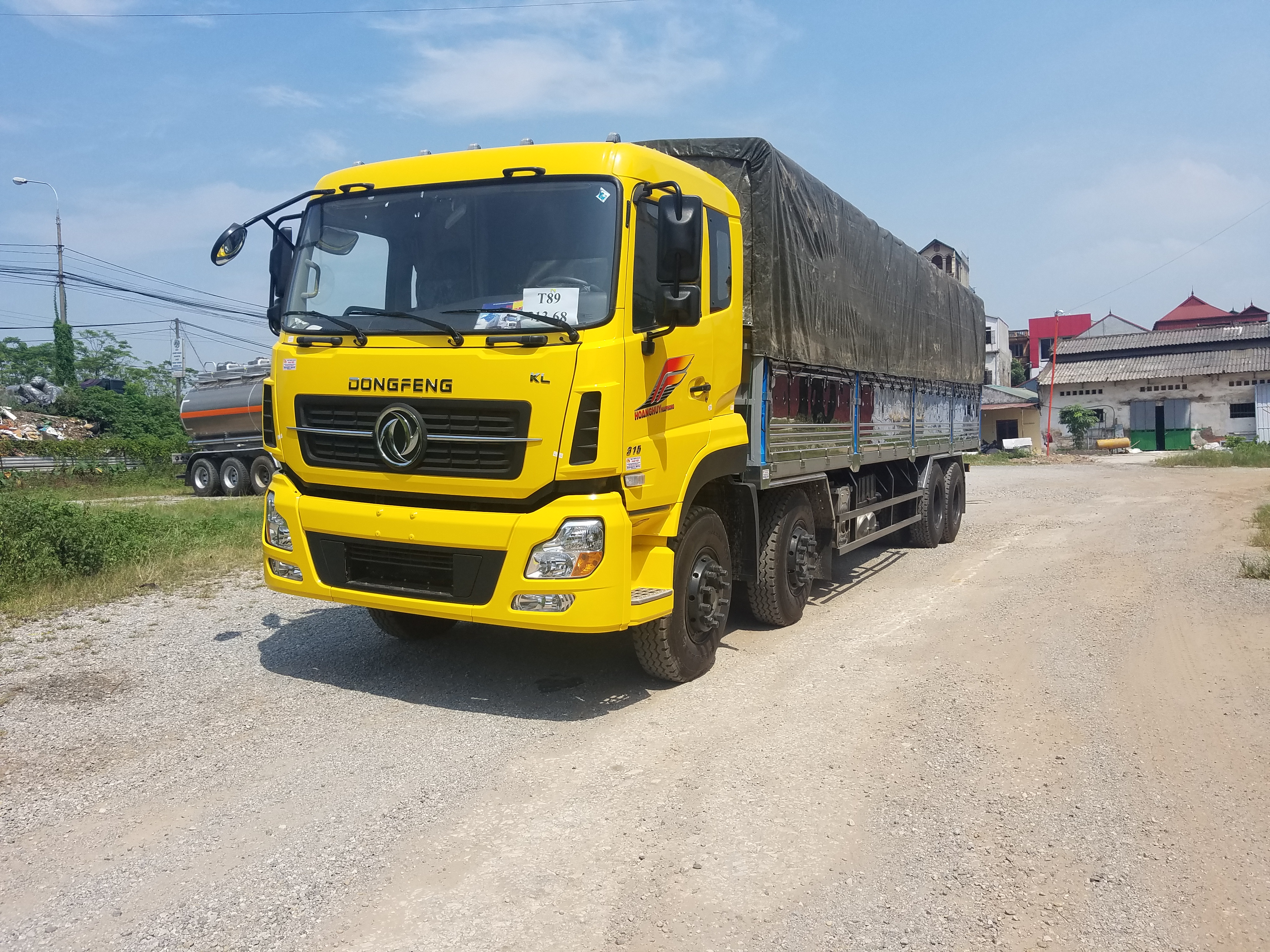 Xe tải 4 chân thùng mui bạt Dongfeng 2021