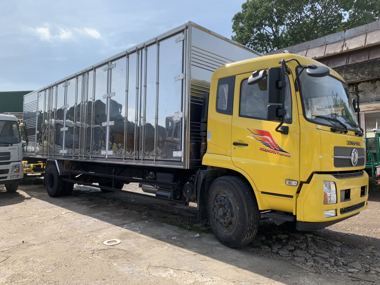 Xe tải Dongfeng B180 Hoàng Huy mới 2021